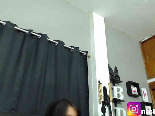Nicki-latina webcam
