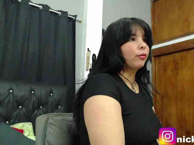 Nicki-latina webcam