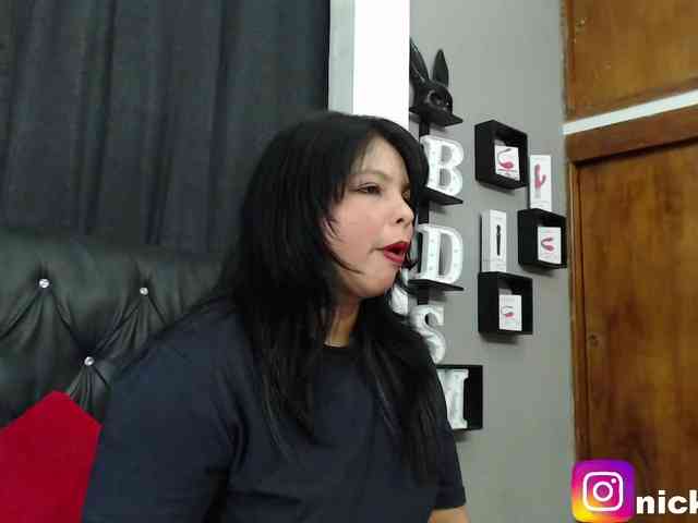 Nicki-latina webcam
