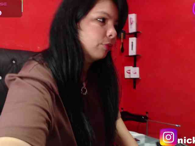 Nicki-latina webcam