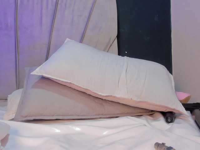 Shanna03's BongaCams show and profile