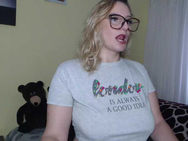 AliceSweety's BongaCams show and profile