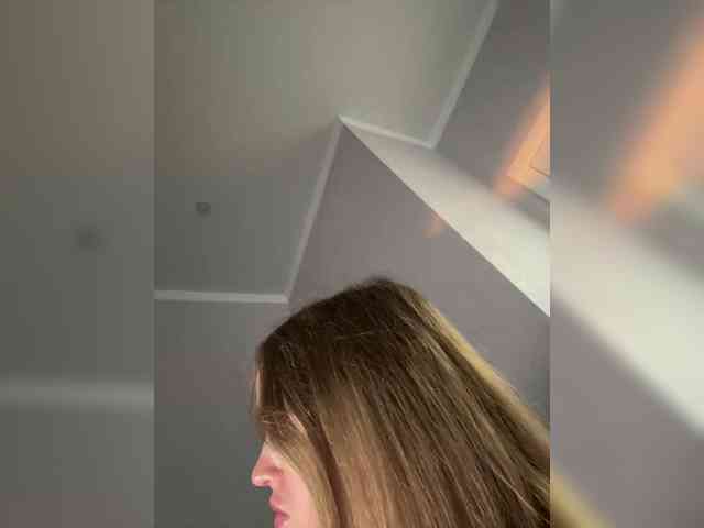 Kate_kotuk webcam