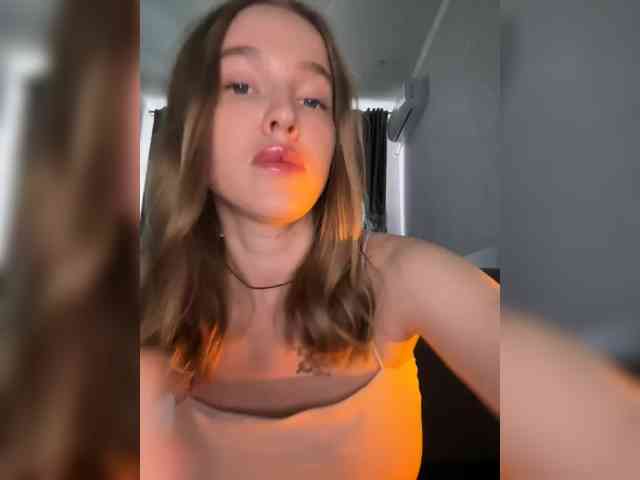 Kate_kotuk webcam