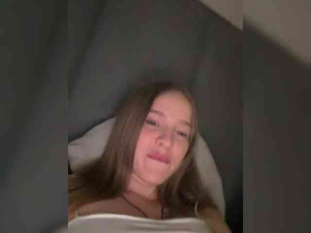 Kate_kotuk webcam