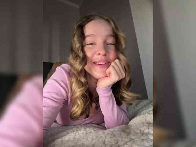 Kate_kotuk webcam