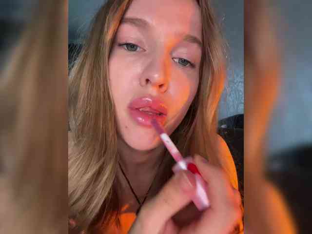 Kate_kotuk webcam