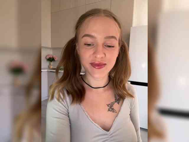 Kate_kotuk webcam