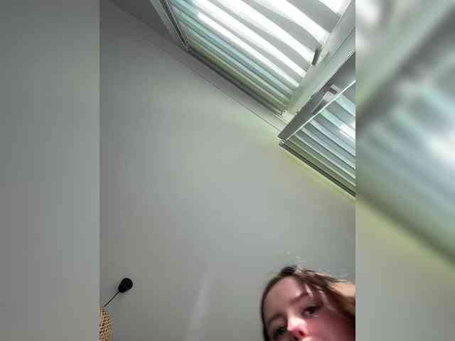 MariaBowman webcam