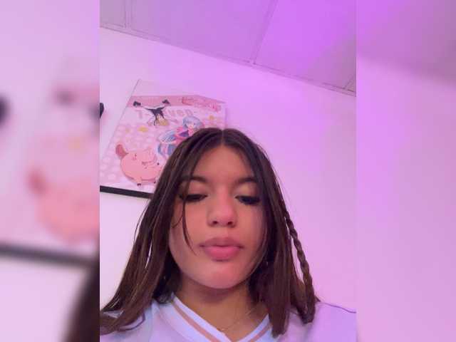 Sweet-emily1's BongaCams show and profile