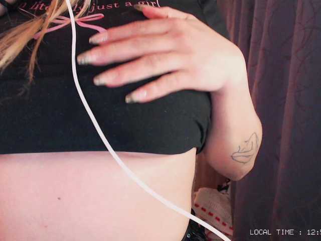 Sweet-emily1's BongaCams show and profile