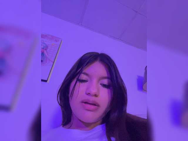 Sweet-emily1's BongaCams show and profile