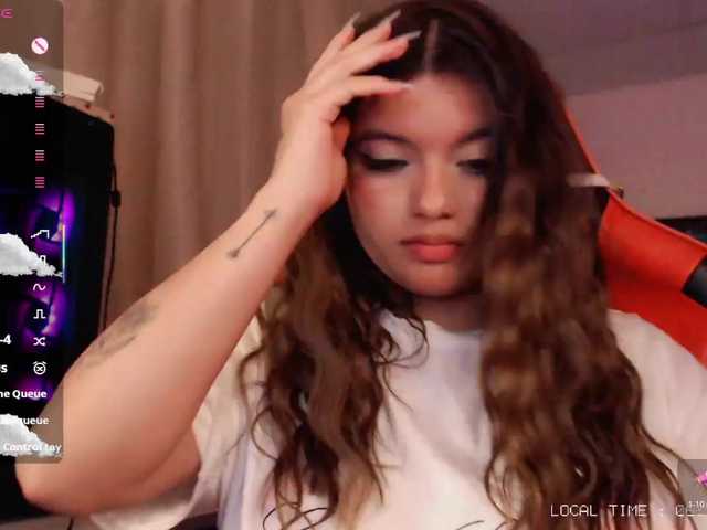 Sweet-emily1's BongaCams show and profile