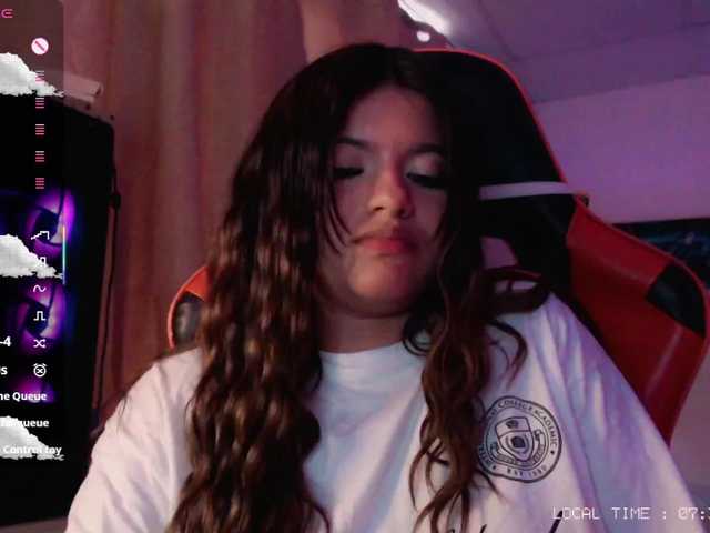 Sweet-emily1's BongaCams show and profile