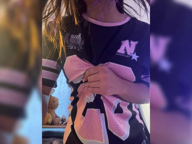 Sweet-emily1's BongaCams show and profile