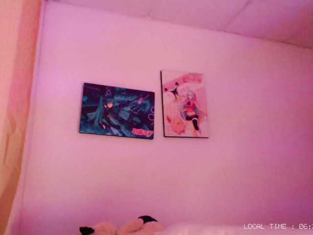 Sweet-emily1's BongaCams show and profile