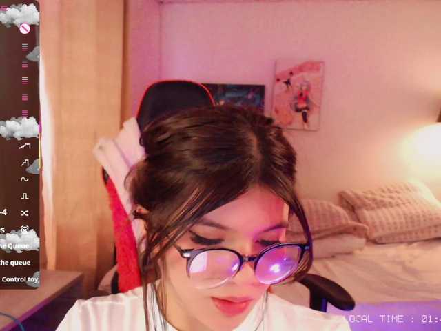 Sweet-emily1's BongaCams show and profile