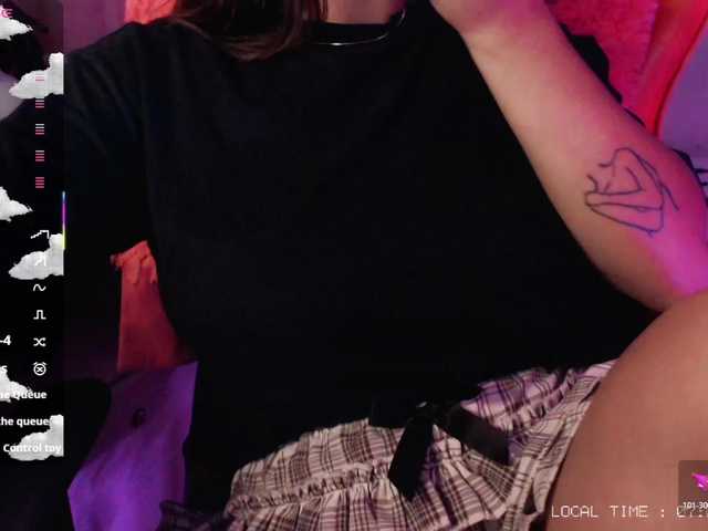 Sweet-emily1's BongaCams show and profile