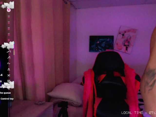 Sweet-emily1's BongaCams show and profile