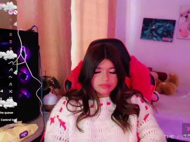 le modèle Im_emi est en webcam porno dans un show sur le site bongacams, il possède les tags suivants: Latino/Hispanic,Brunette,Shaved