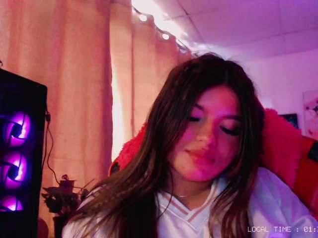 Sweet-emily1's BongaCams show and profile