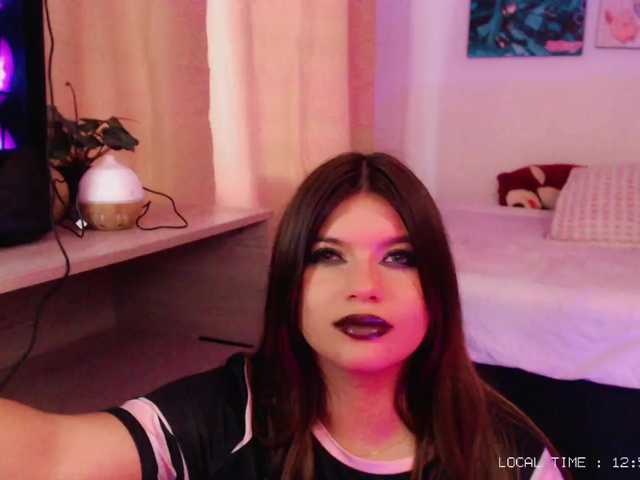 Sweet-emily1 live cam profile