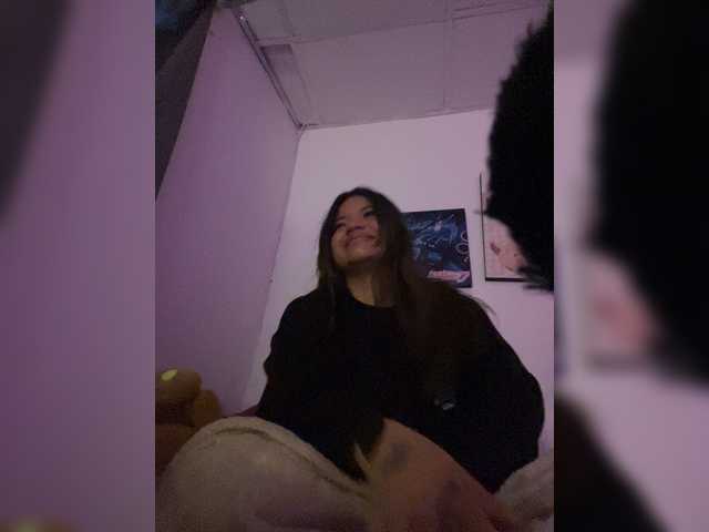 Sweet-emily1's BongaCams show and profile