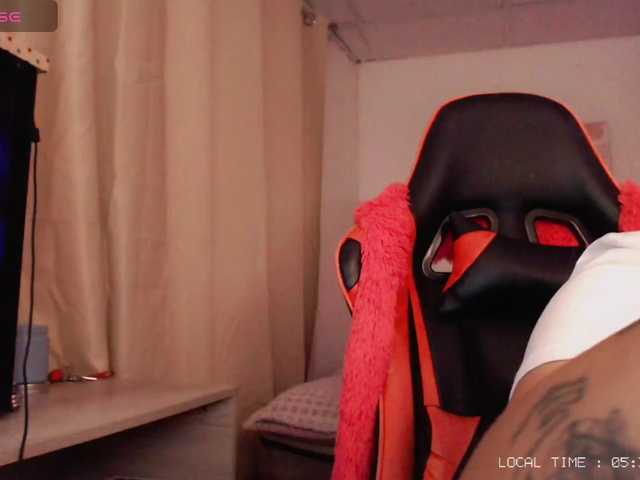 Sweet-emily1's BongaCams show and profile