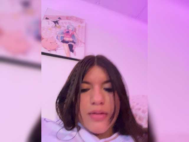 Sweet-emily1's BongaCams show and profile