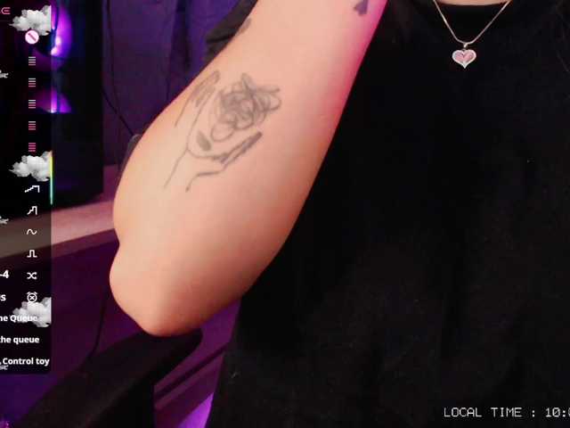 Sweet-emily1's BongaCams show and profile