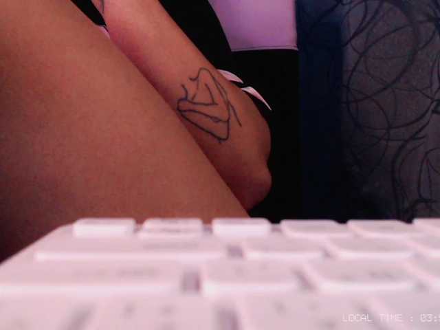 Sweet-emily1's BongaCams show and profile