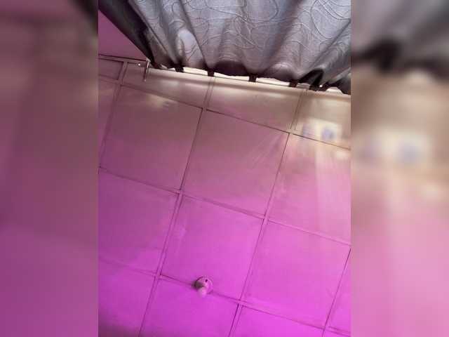 Sweet-emily1's BongaCams show and profile