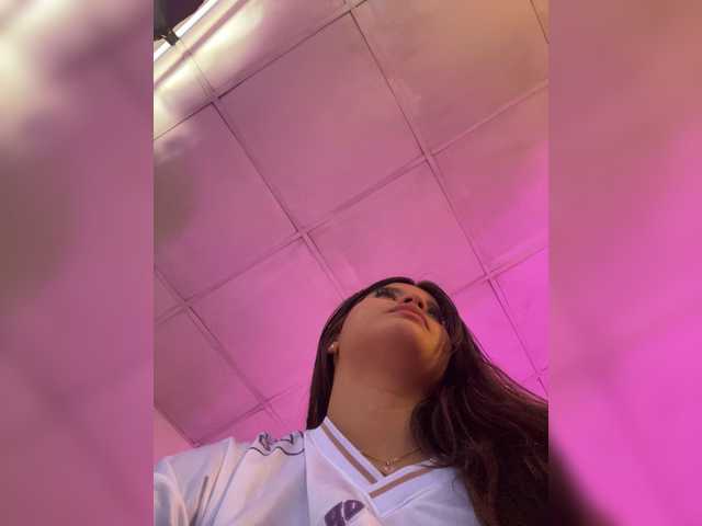 Sweet-emily1's BongaCams show and profile