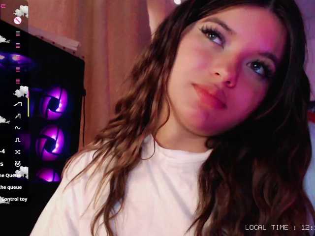 Sweet-emily1's BongaCams show and profile