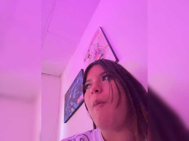 Sweet-emily1's BongaCams show and profile