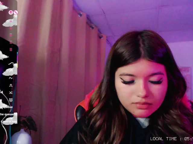 Sweet-emily1 live cam profile