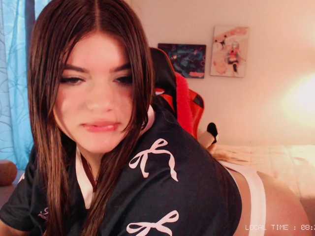 Sweet-emily1's BongaCams show and profile