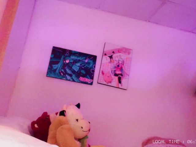 Sweet-emily1's BongaCams show and profile