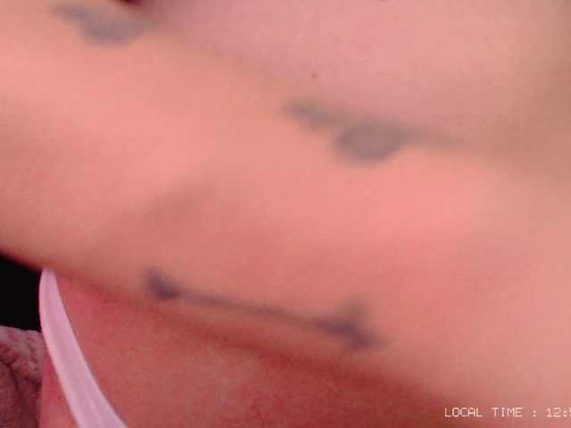 Sweet-emily1's BongaCams show and profile