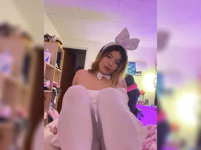Sweet-emily1 bongacams
