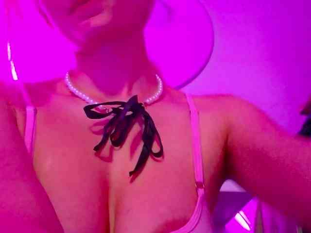 Angelina_1 webcam