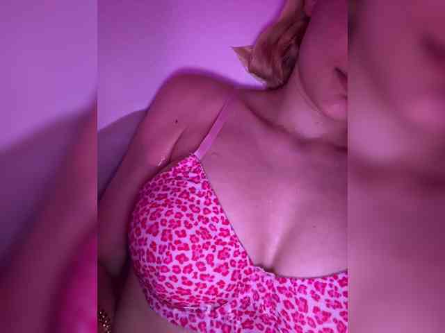 Angelina_1 webcam