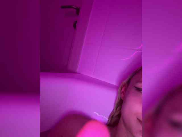 Angelina_1 webcam