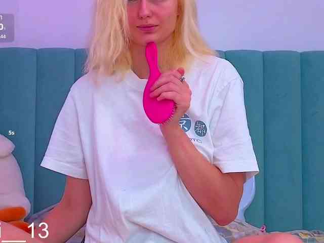 Angelina_1 webcam