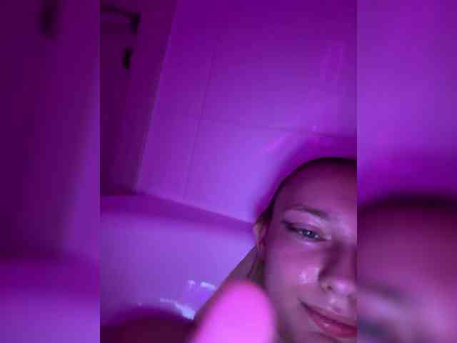 Angelina_1 webcam