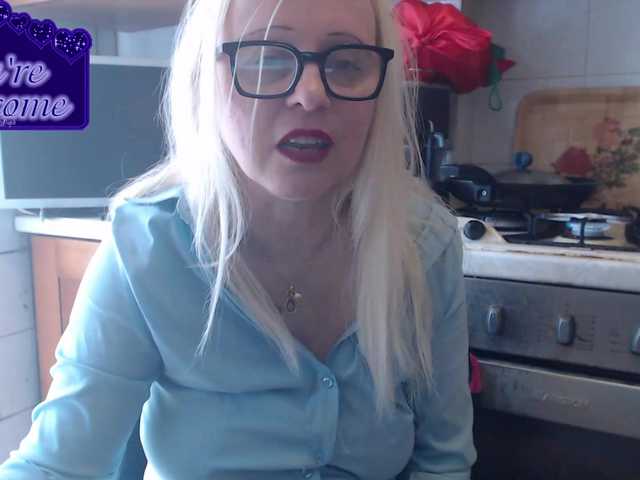 martachatte19's BongaCams show and profile