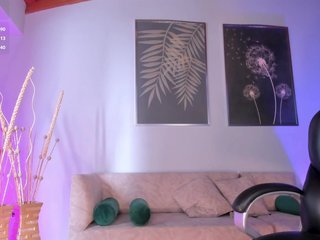 MileyCruz Porn Show
