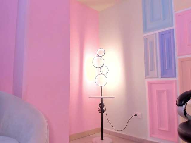 MileyCruz's BongaCams show and profile