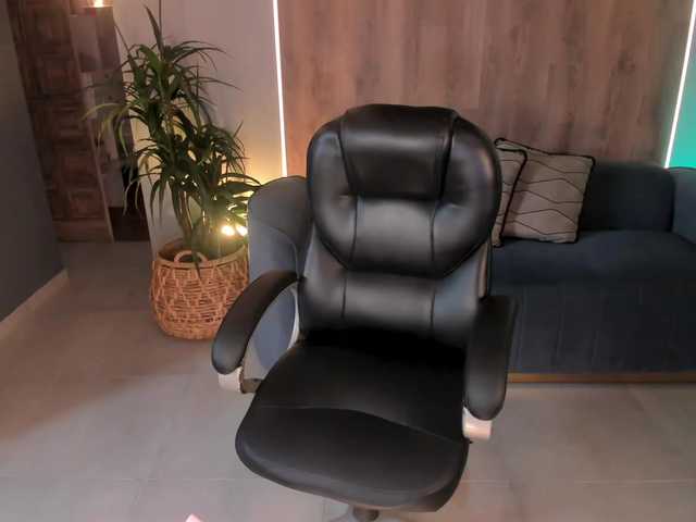 MileyCruz's BongaCams show and profile