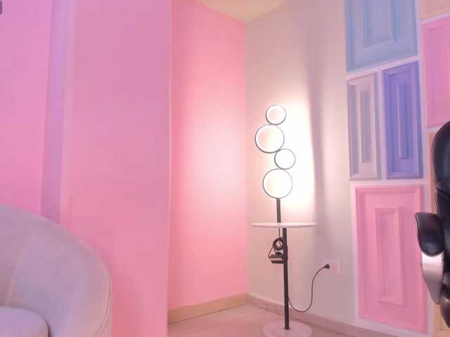 MileyCruz's BongaCams show and profile